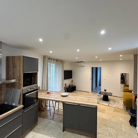 Superbe T2 Moderne - Entree De - Parking Prive Daire Ajaccio (Corsica)