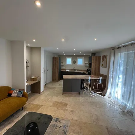 Superbe T2 Moderne - Entree De - Parking Prive Apartman