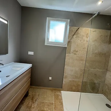 Superbe T2 Moderne - Entree De - Parking Prive Apartman *